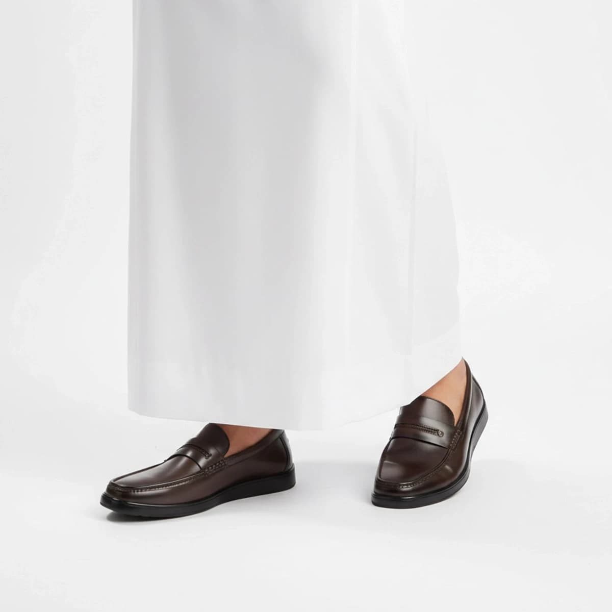 حذاء H255-151 DOOC