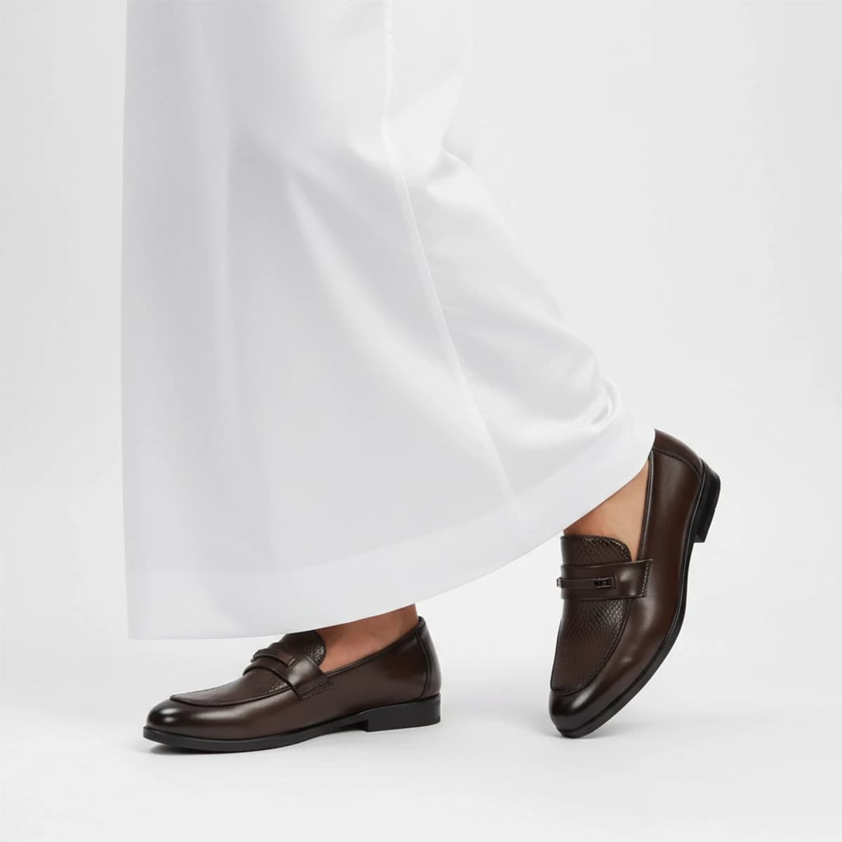 حذاء M - H1007 DOOC